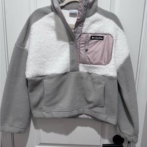 Columbia Women’s Lodge Fleece Pullover- size medium